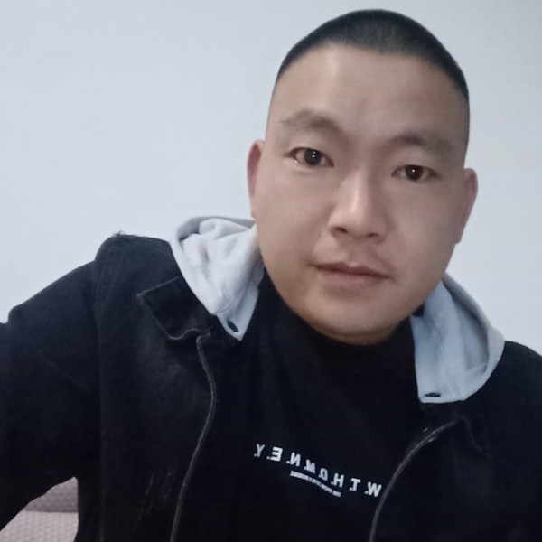 铃铛与超级的照片