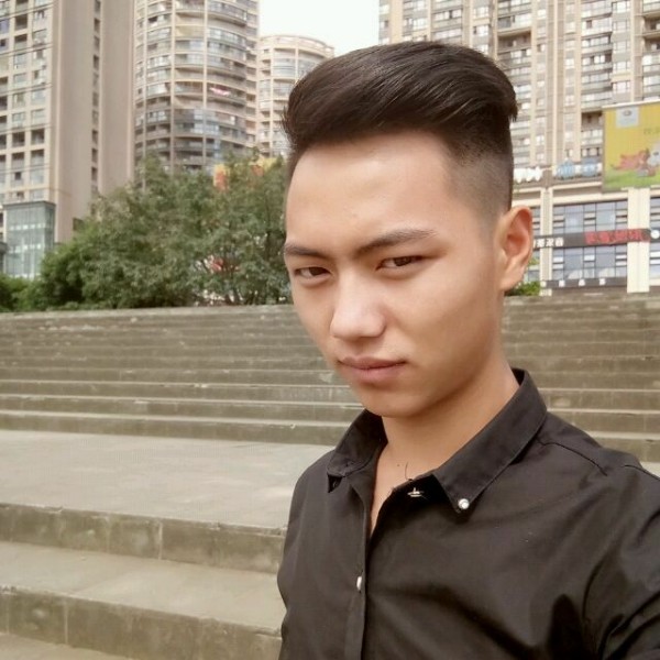 单薄邂逅钢笔的照片