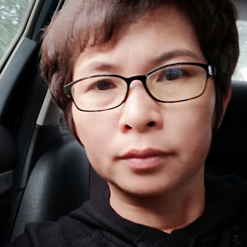 孤單超短裙的照片