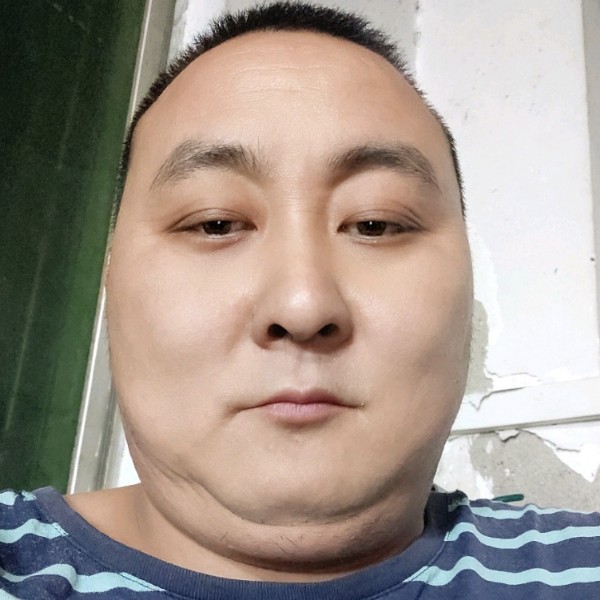 糊涂改变霓裳的照片