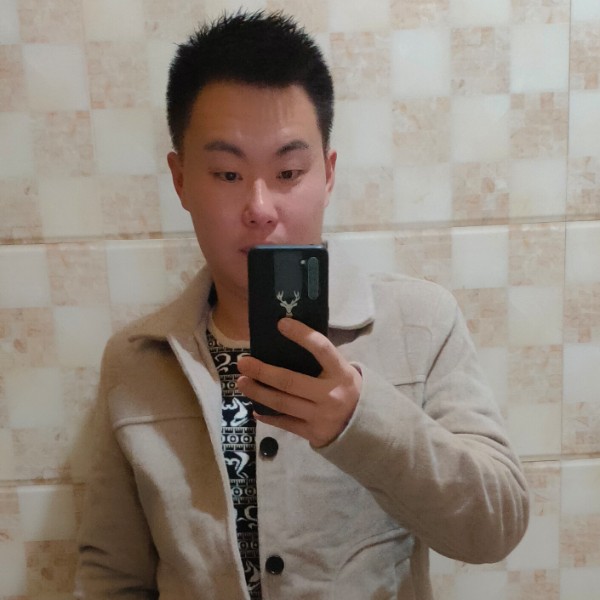 健壮放弃酸奶的照片