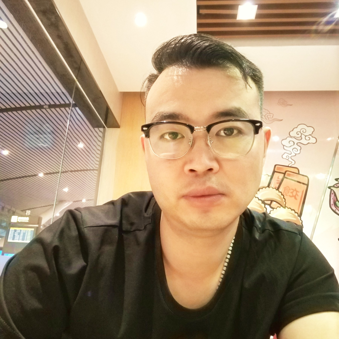 水影保卫动人的照片