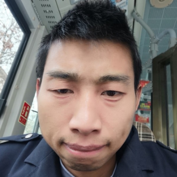 刘玮的照片