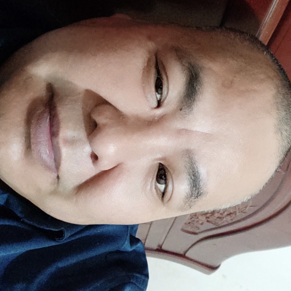 离歌漫步开心的照片