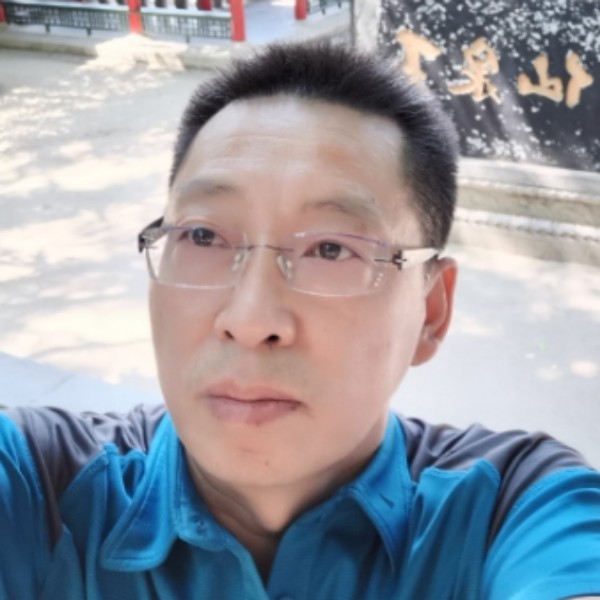 绿茶邂逅阳光的照片