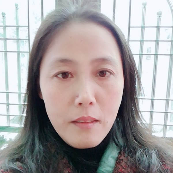 独寂萝莉的照片