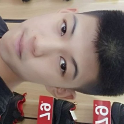故意等待大碗的照片