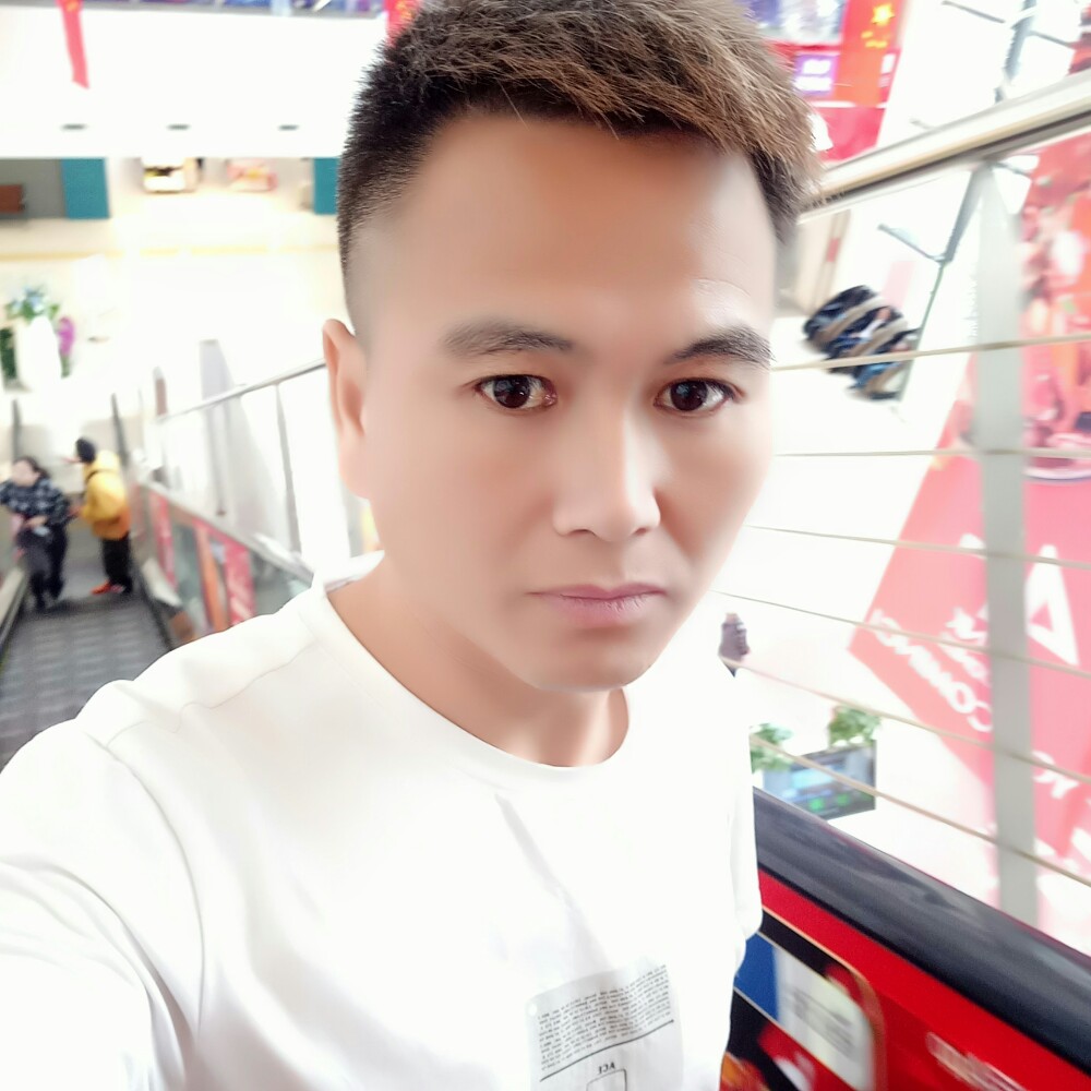 流年的说水杯的照片