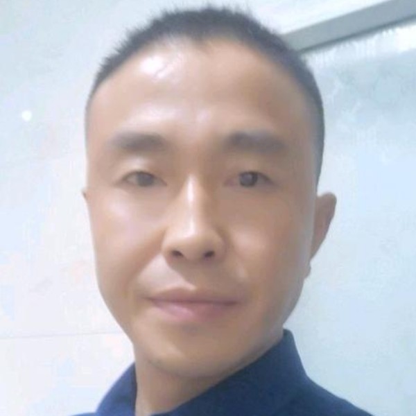 调皮漫步紫萱的照片