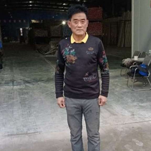 大胆板同志的照片