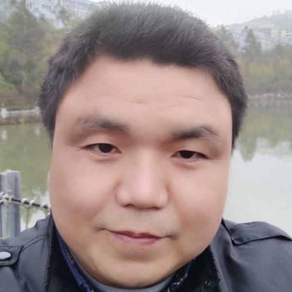 神勇笑靥的照片