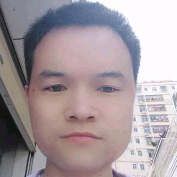 阿华，的照片