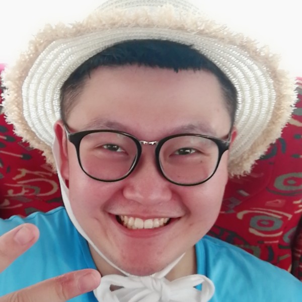 黄燚的照片