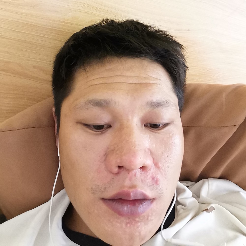 陪伴你左右。的照片