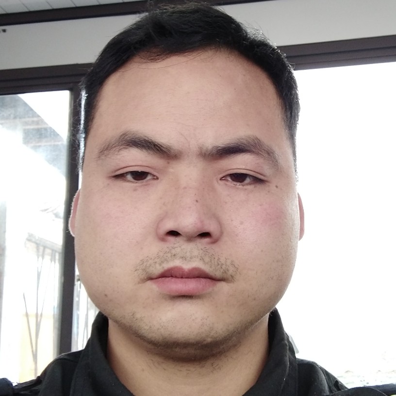 路招瑶的照片