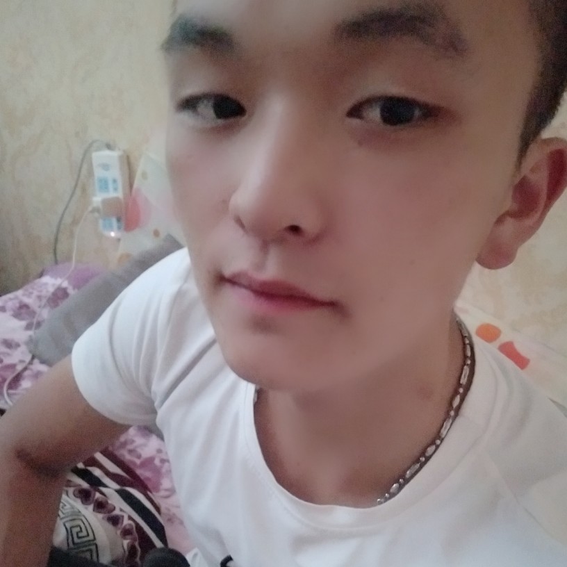 8429的照片