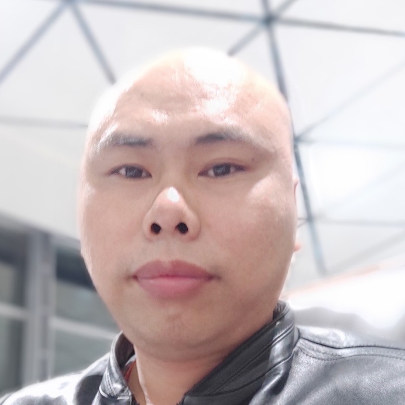 机智浅吻帅哥的照片