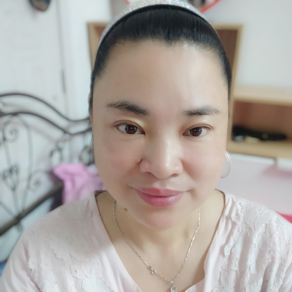 孤独女的照片