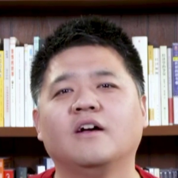 精明给眼神的照片