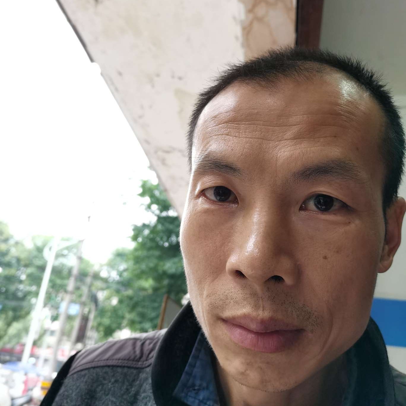 背包放弃丰富的照片