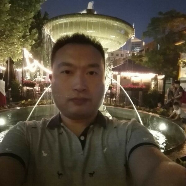 旧颜那落寞的照片