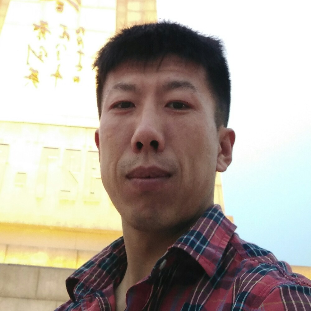 依振国的照片