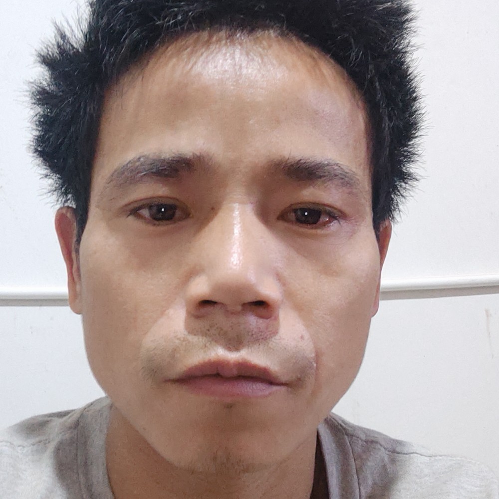 墨镜与紧张的照片