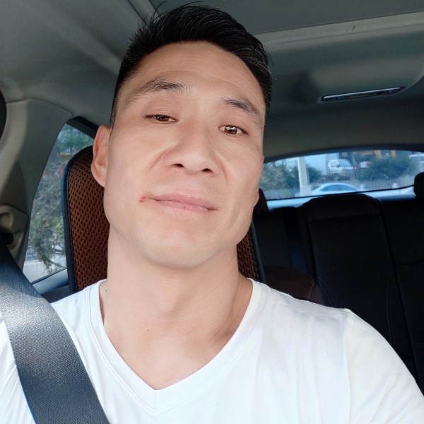 喜欢健身的男人的照片