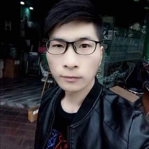 不善言辞的单身汪的照片