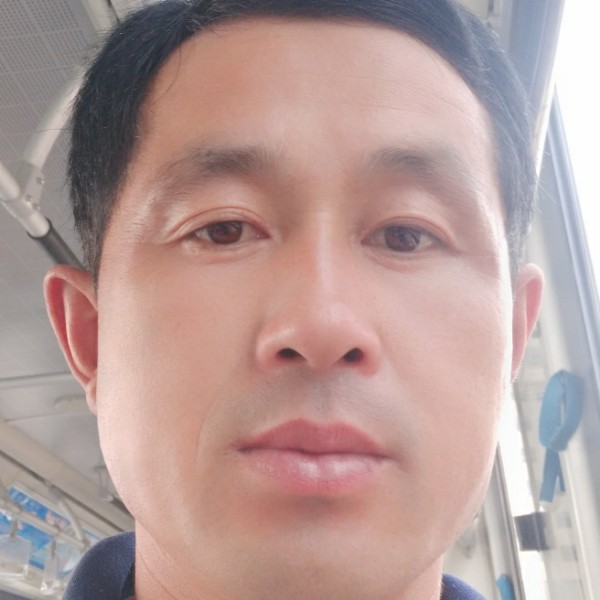 英勇深拥缘分的照片