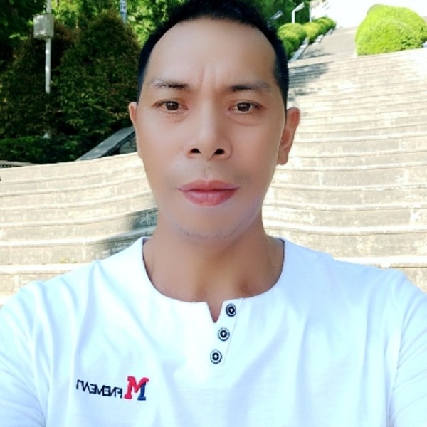 保温杯邂逅积极的照片