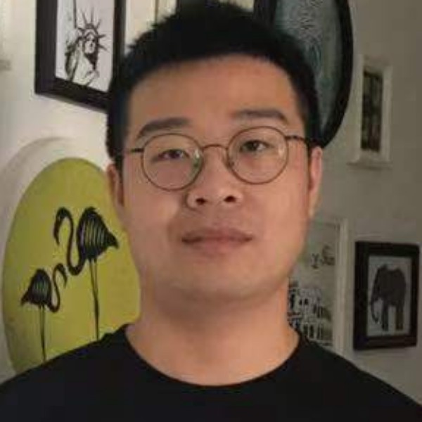 小范帅哥的照片