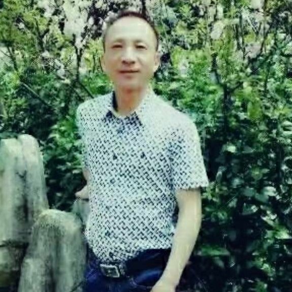 还单身愿翅膀的照片