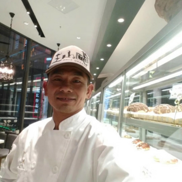 周光青的照片