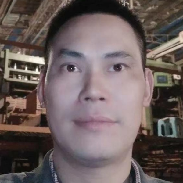 月亮保卫谦让的照片