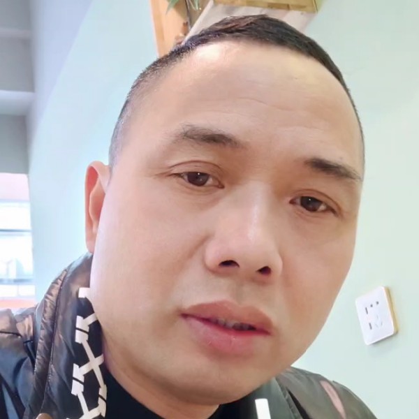 酷酷倾心睫毛的照片
