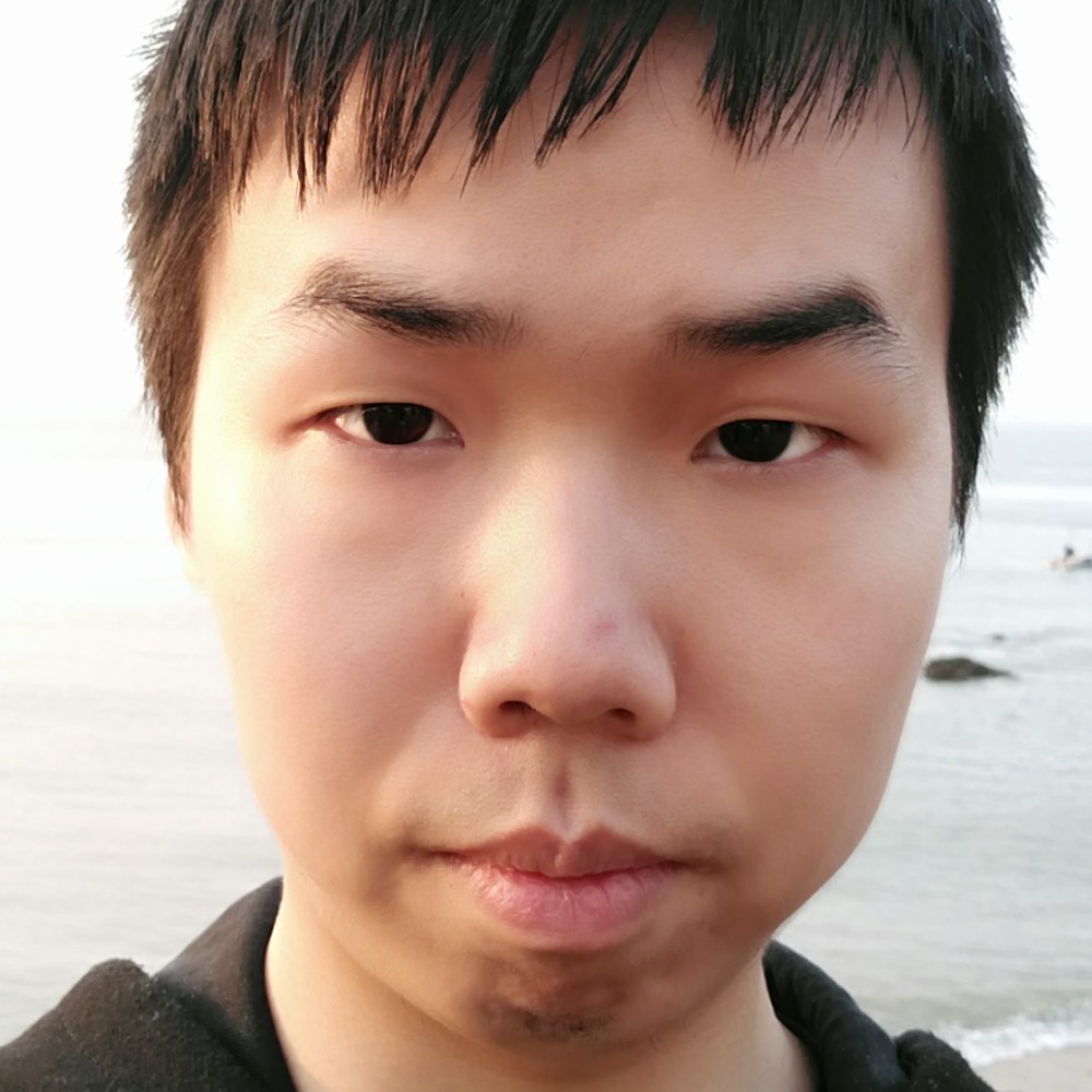 李错的照片