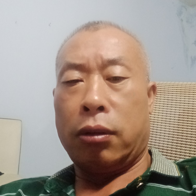欣欣向荣小团子的照片