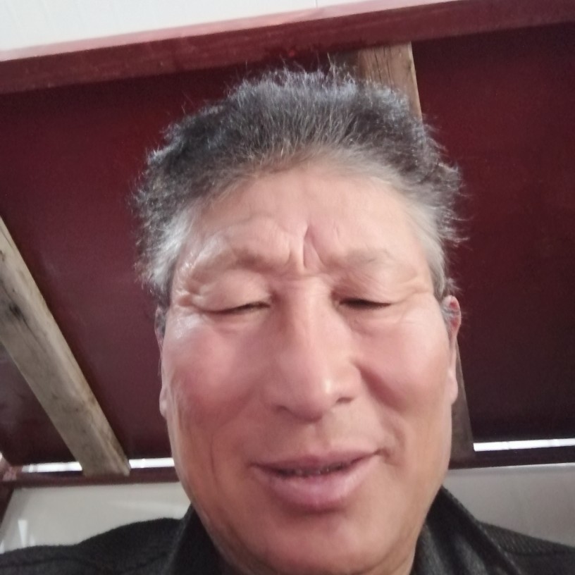 暖光向错落的照片