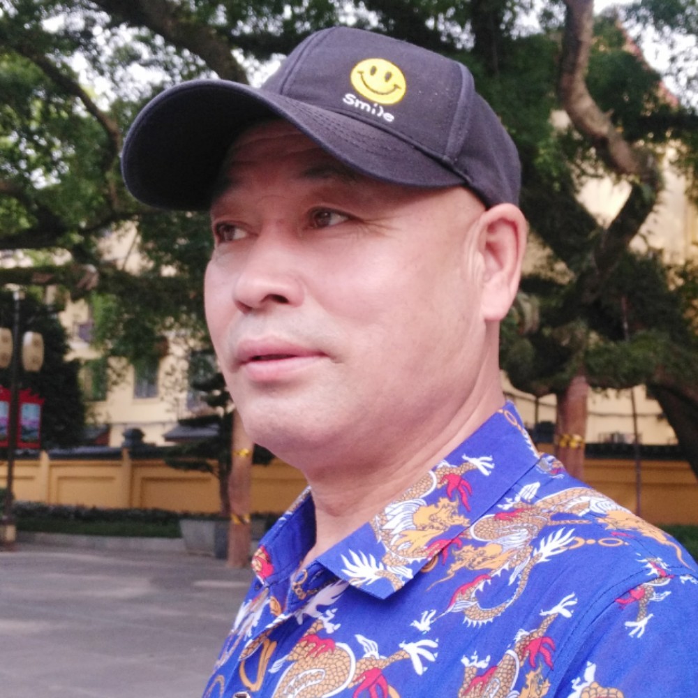 孝顺的路人的照片