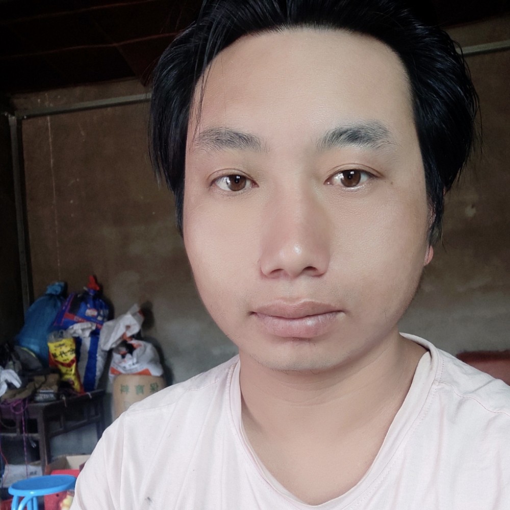 阿加木萨的照片