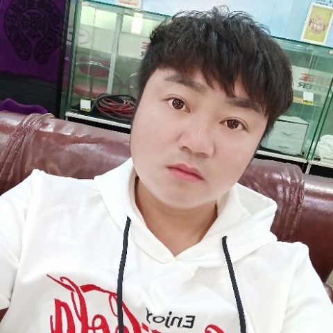 酒醉知爱浓的照片