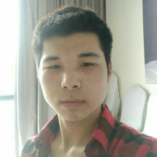 愤怒红牛的照片