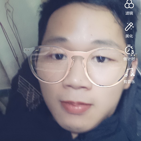 语C无言的照片