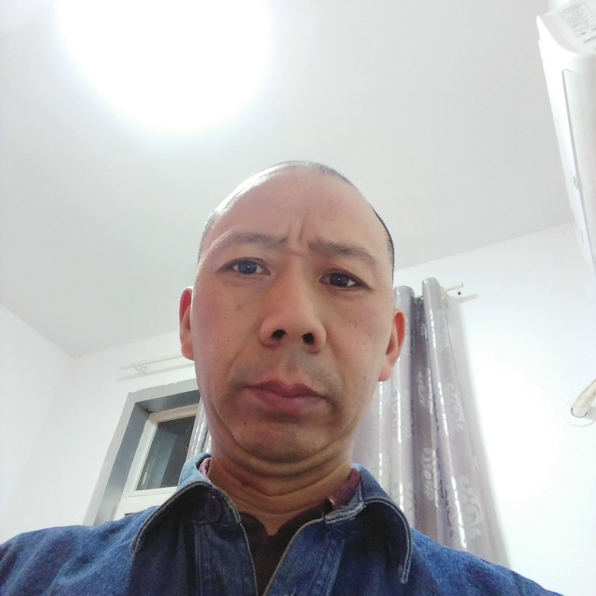 大胆打吐司的照片