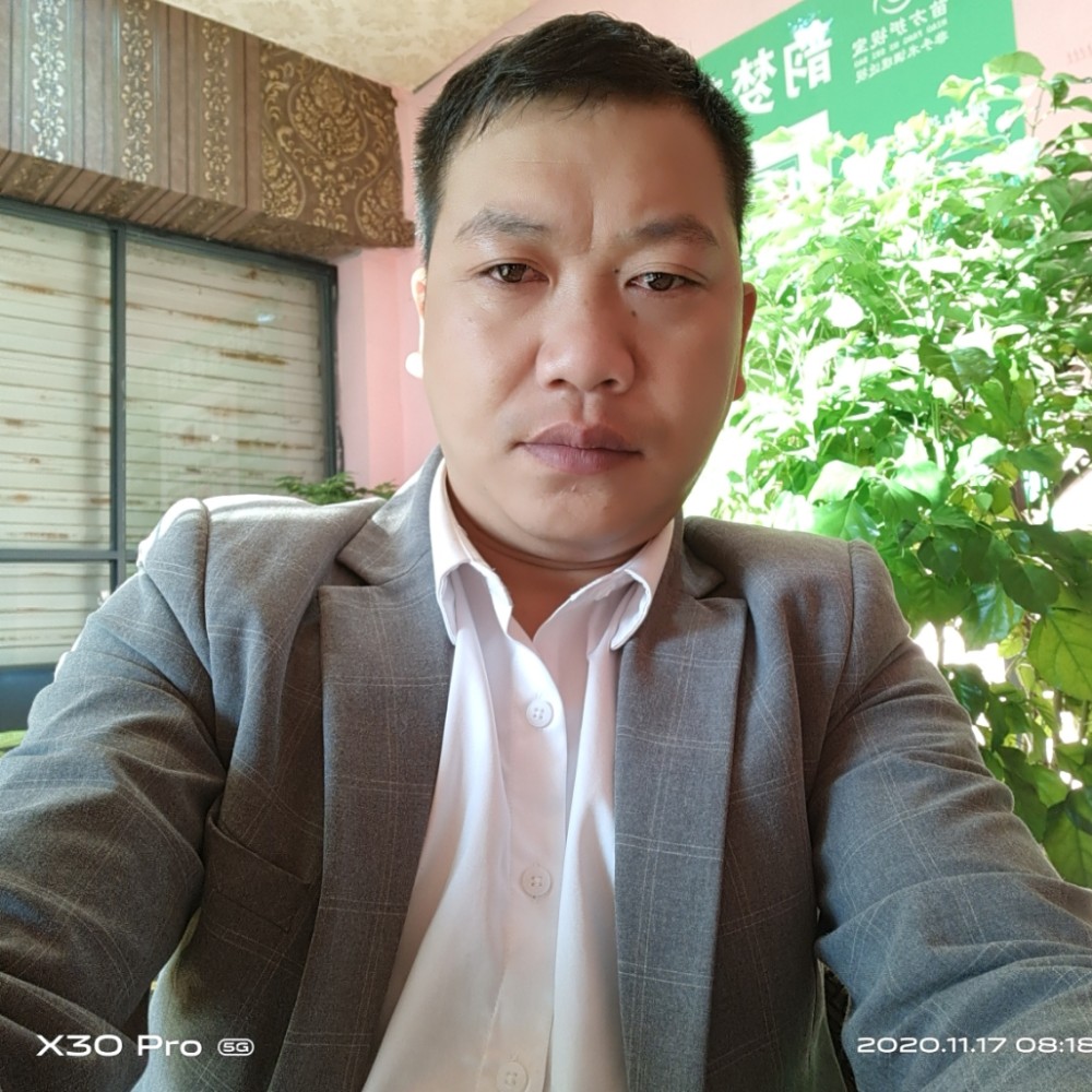 落拓回首指甲油的照片
