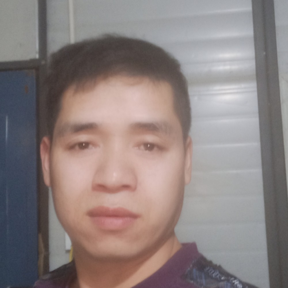 开心小伙元宏的照片