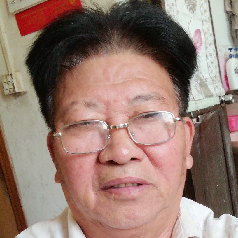 自信中心的照片