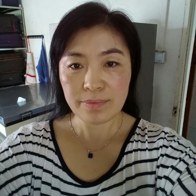 现代夕阳的照片
