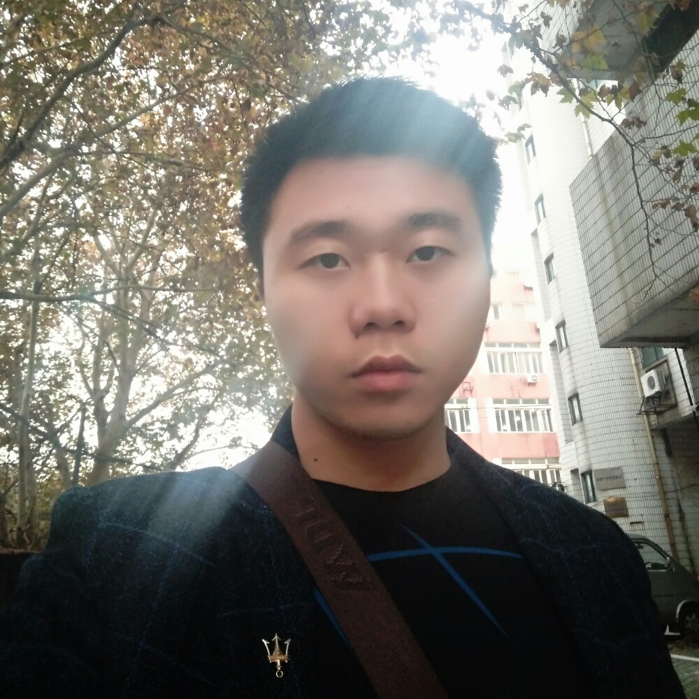 独寂男孩的照片